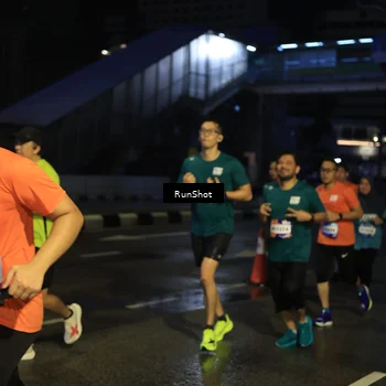 Runner Photo 7891954