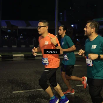 Runner Photo 7891984