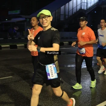 Runner Photo 7891992