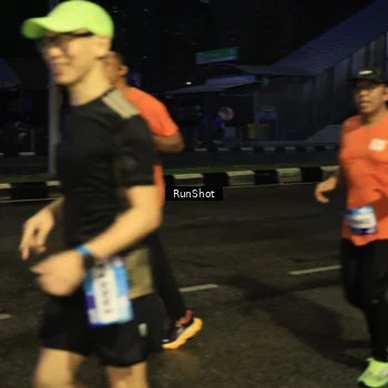 Runner Photo 7892002