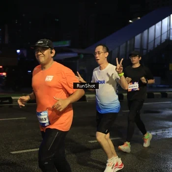 Runner Photo 7892019