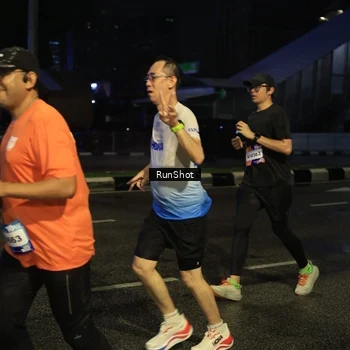 Runner Photo 7892027