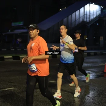 Runner Photo 7892036