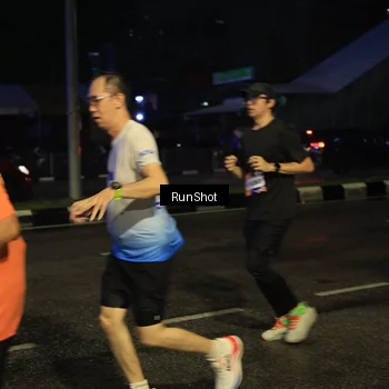 Runner Photo 7892039