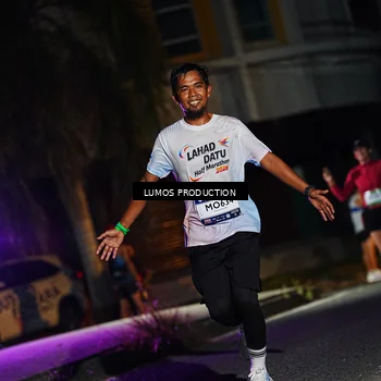Runner Photo 7892054
