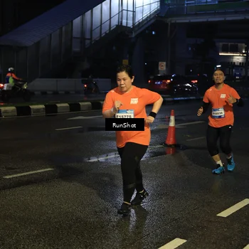 Runner Photo 7892076