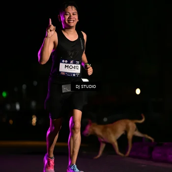 Runner Photo 7892081