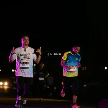 Runner Photo 7892100