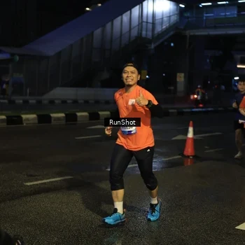 Runner Photo 7892108