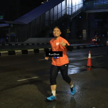 Runner Photo 7892109