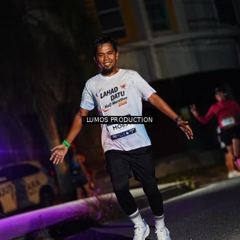 Runner Photo 7892111
