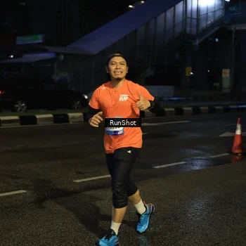 Runner Photo 7892124