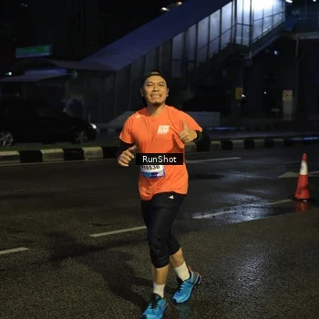 Runner Photo 7892125