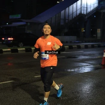 Runner Photo 7892131