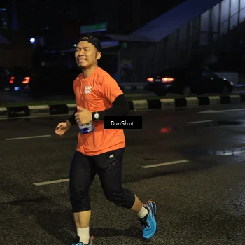 Runner Photo 7892142