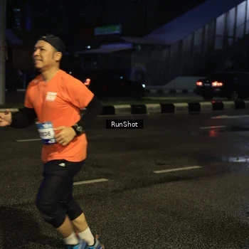 Runner Photo 7892150