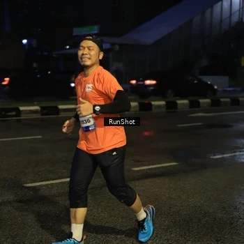 Runner Photo 7892156