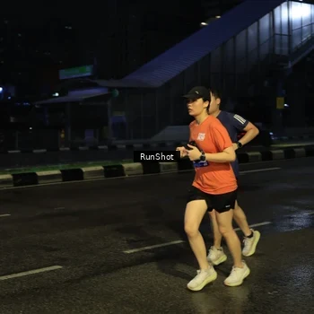 Runner Photo 7892164
