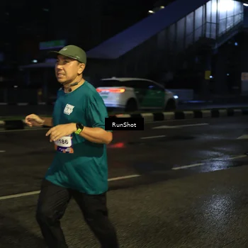 Runner Photo 7892191
