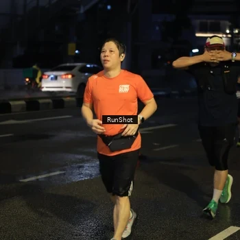 Runner Photo 7892242