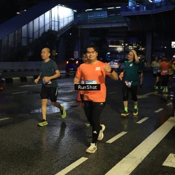 Runner Photo 7892300