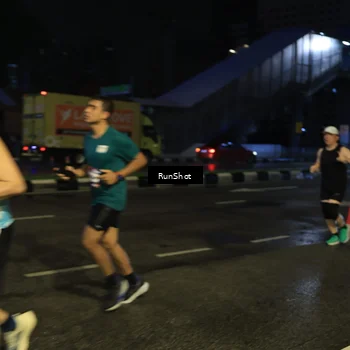 Runner Photo 7892437