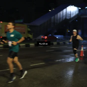 Runner Photo 7892441