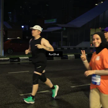 Runner Photo 7892465