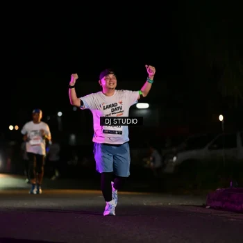 Runner Photo 7892474