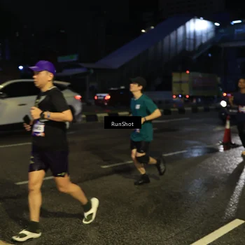 Runner Photo 7892483