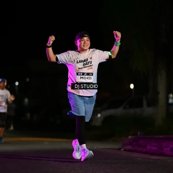 Runner Photo 7892489
