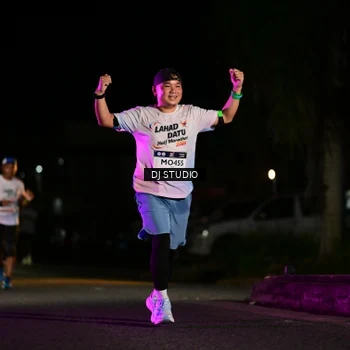 Runner Photo 7892490