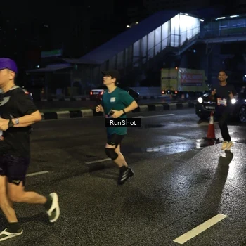 Runner Photo 7892492