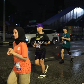 Runner Photo 7892493