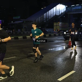 Runner Photo 7892495
