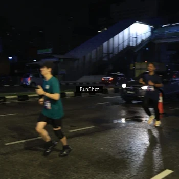 Runner Photo 7892500