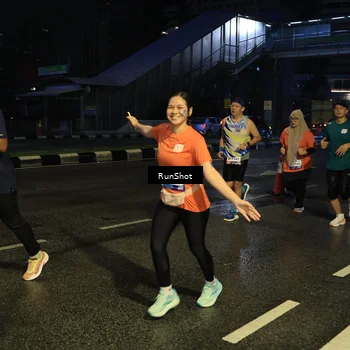 Runner Photo 7892540