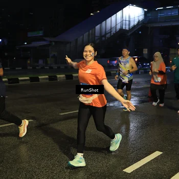 Runner Photo 7892543