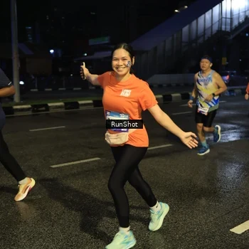 Runner Photo 7892554