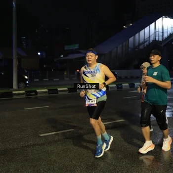 Runner Photo 7892578