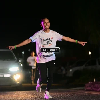 Runner Photo 7892579