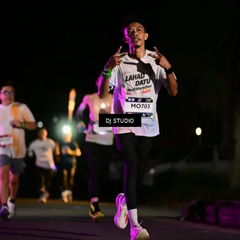 Runner Photo 7892602
