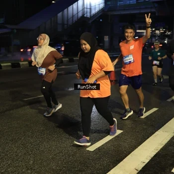 Runner Photo 7892651