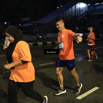 Runner Photo 7892683