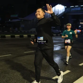 Runner Photo 7892720