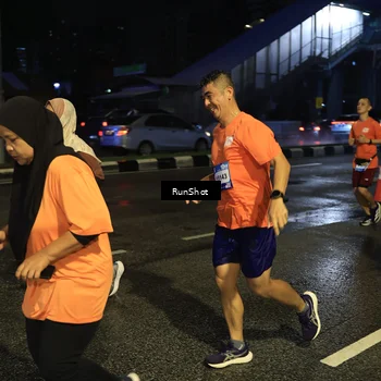 Runner Photo 7892736