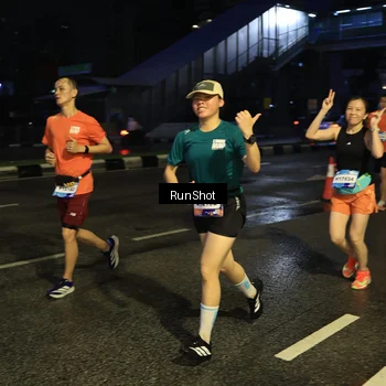 Runner Photo 7892750