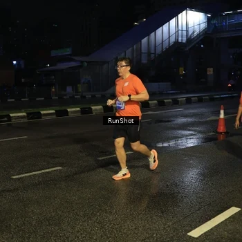 Runner Photo 7892813