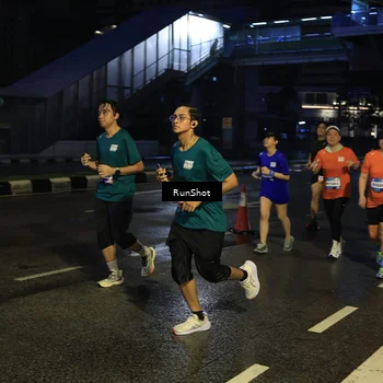 Runner Photo 7892891