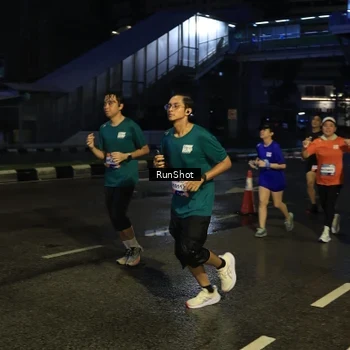 Runner Photo 7892912
